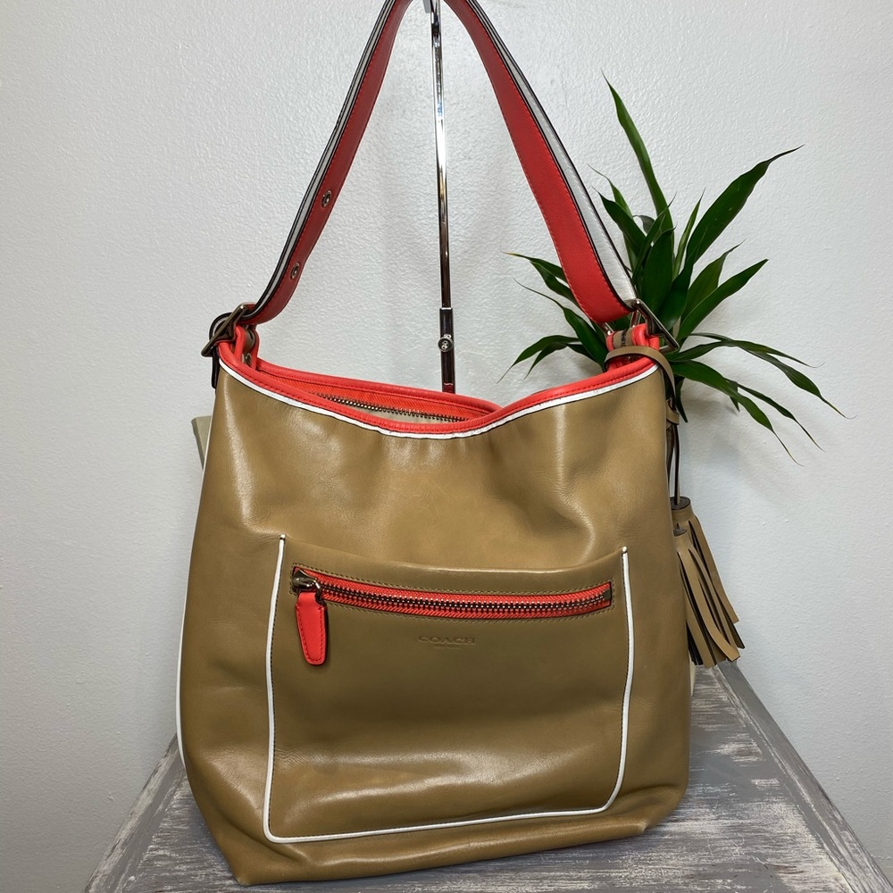 Coach tan coral white leather large shoulder bag purse EUC